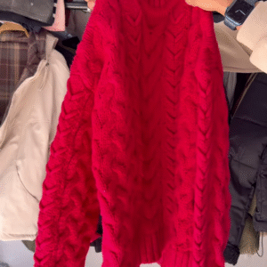 Chunky Cable Turtleneck Sweater – Ultra‑Cozy, Statement Knit for Winter Days ❄️�