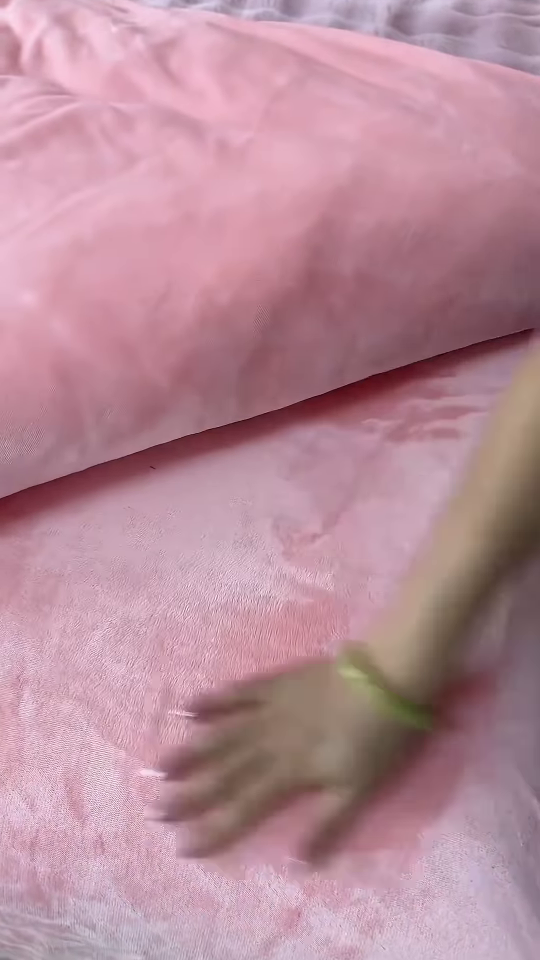 Fluffy Orange Blanket 🧡 Ultra-Soft Winter Comfort – Ideal for Lounging & Layering - Image 2