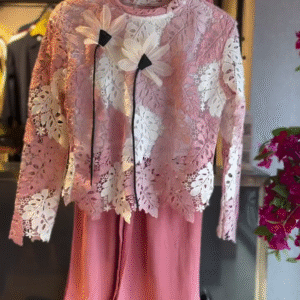 Lace Blouse in Rose & Wide-Leg Pants in Blossom Pink