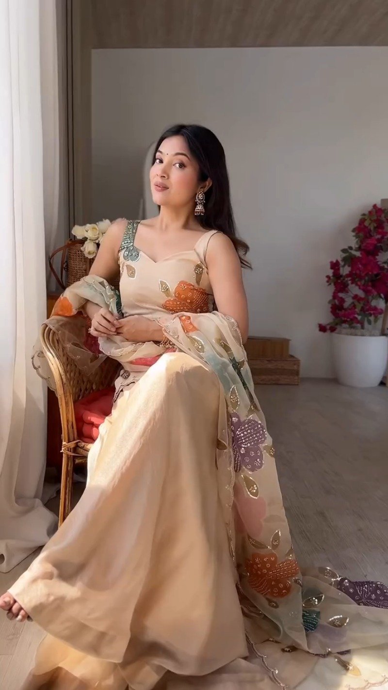 Ethereal Floral Organza Kurta Set with Intricate Sequin Embellishments - Image 3