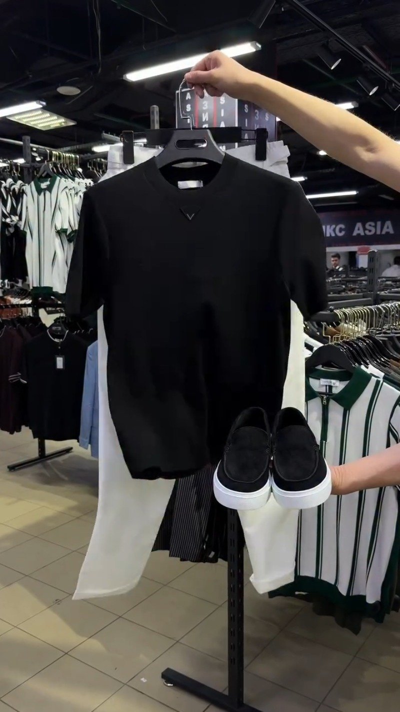 Minimalist Casual Tee & Pant Co-ord Set with Suede Slip-ons โ Available in Jet Black & Off-White