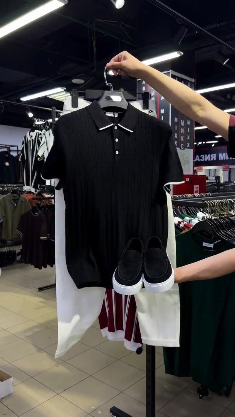 Minimalist Textured Knit Polo & Trouser Co-ord Set โ Available in Black, White, Burgundy & Sky Blue