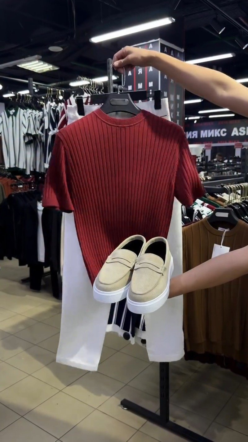 Minimalist Ribbed Knit Ensemble โ Available in Burgundy, White, & Navy