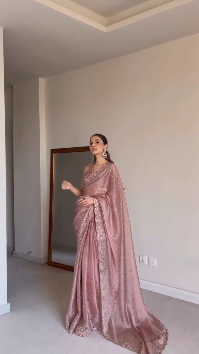 Enchanting Dusty Rose Embellished Organza Saree - Image 5