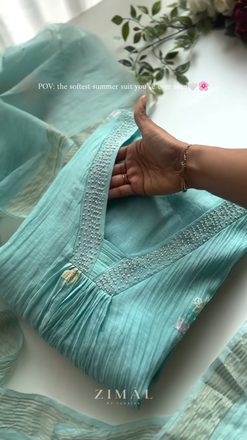 Aura Turquoise Embellished Summer Kurta Set - Image 2