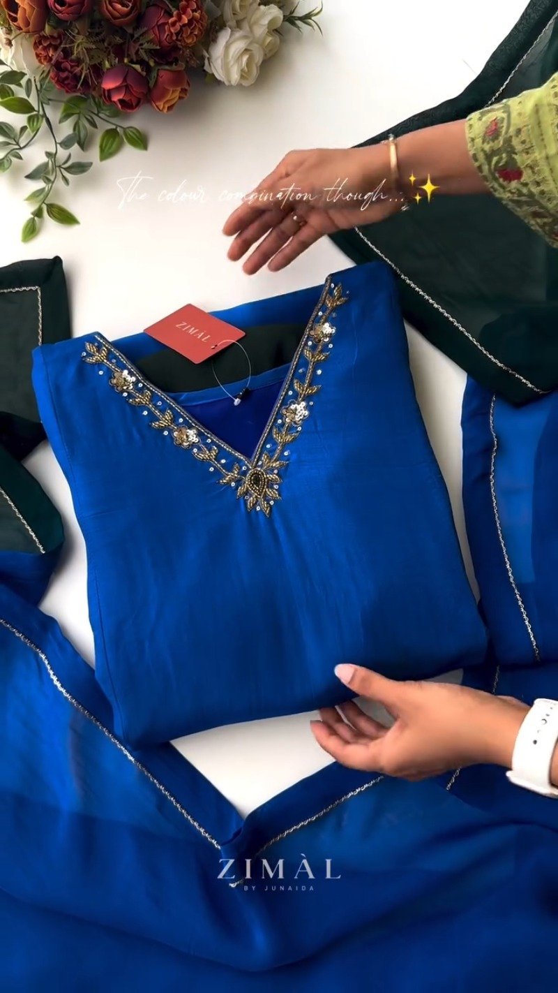 Royal Blue Embellished Kurta Ensemble with Contrast Stole โ Available in Royal Blue & Forest Green