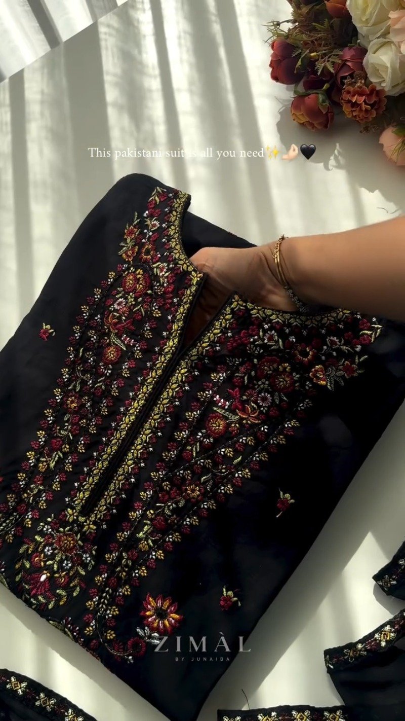 Midnight Noir Embroidered Ethnic Kurta Set