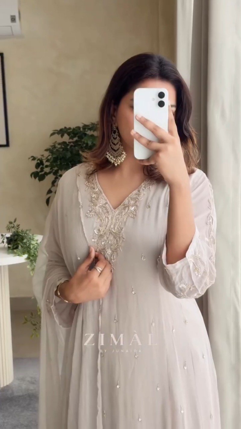 Ethereal Ivory Embroidered Chiffon Kurta Set with Scalloped Dupatta