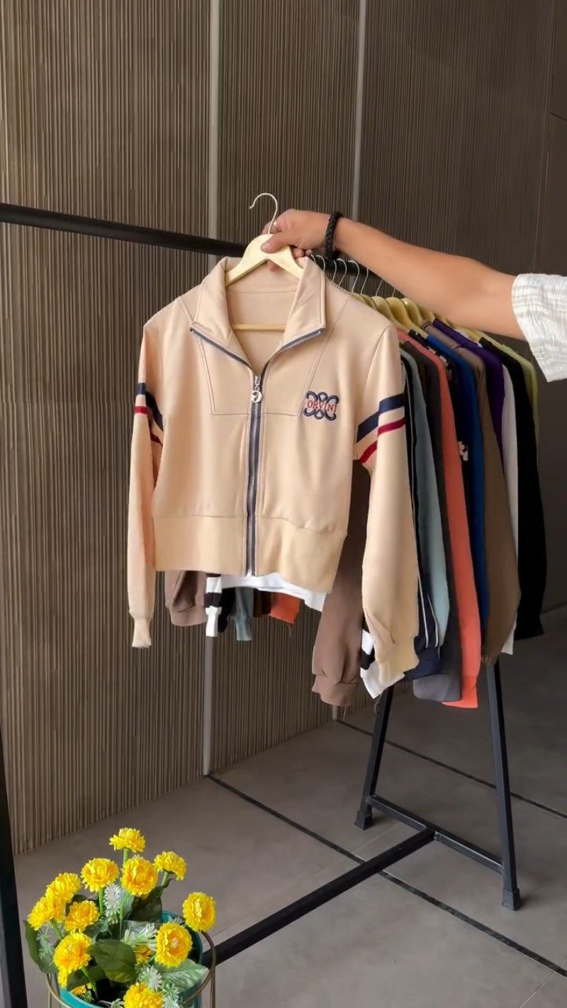 Contemporary Chic Cropped Pullovers & Hoodies Collection β Available in Pink, Olive Green, Beige, Navy Blue, Grey, & Tan - Image 3
