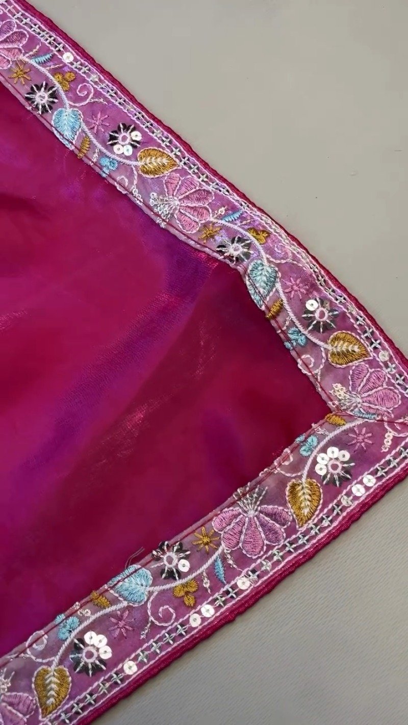 Magenta & Sage Green Floral Embroidered Saree Set โ Available in Magenta & Sage Green - Image 4