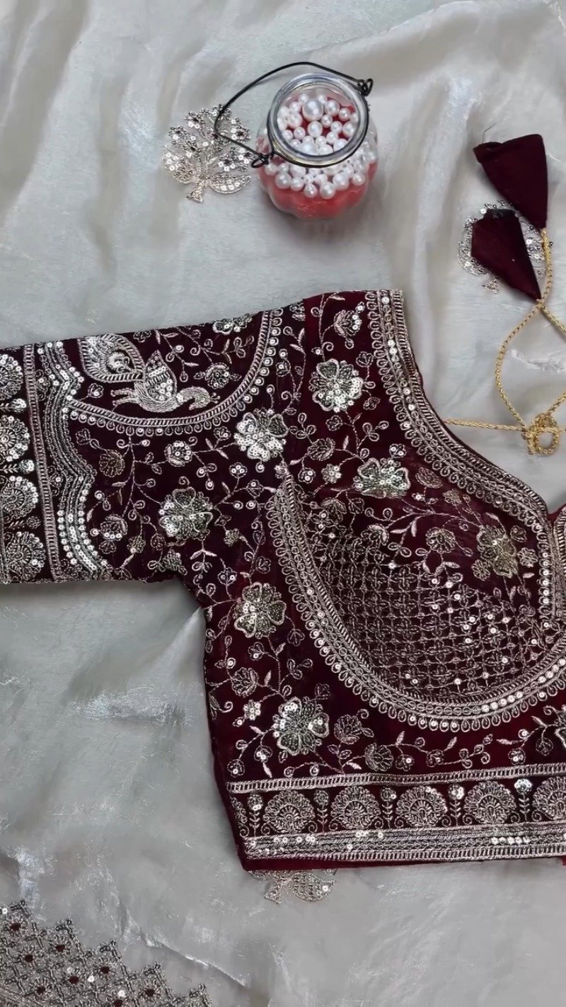 Royal Maroon Velvet & Ivory Organza Festive Saree Set - Image 6