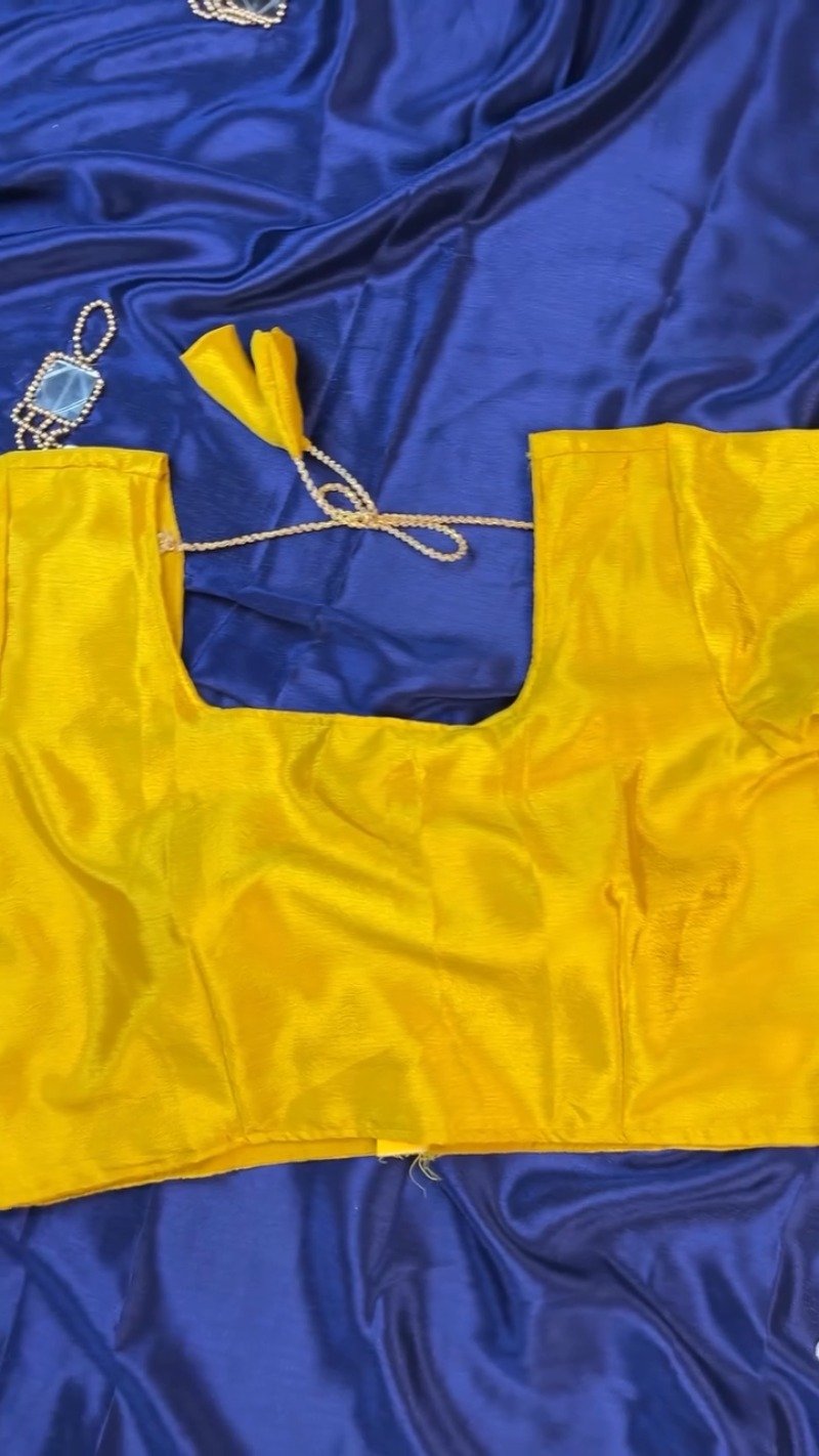 Midnight Blue Silk Saree with Vibrant Yellow Blouse โ Handcrafted Mirror & Shell Embellishments - Image 4