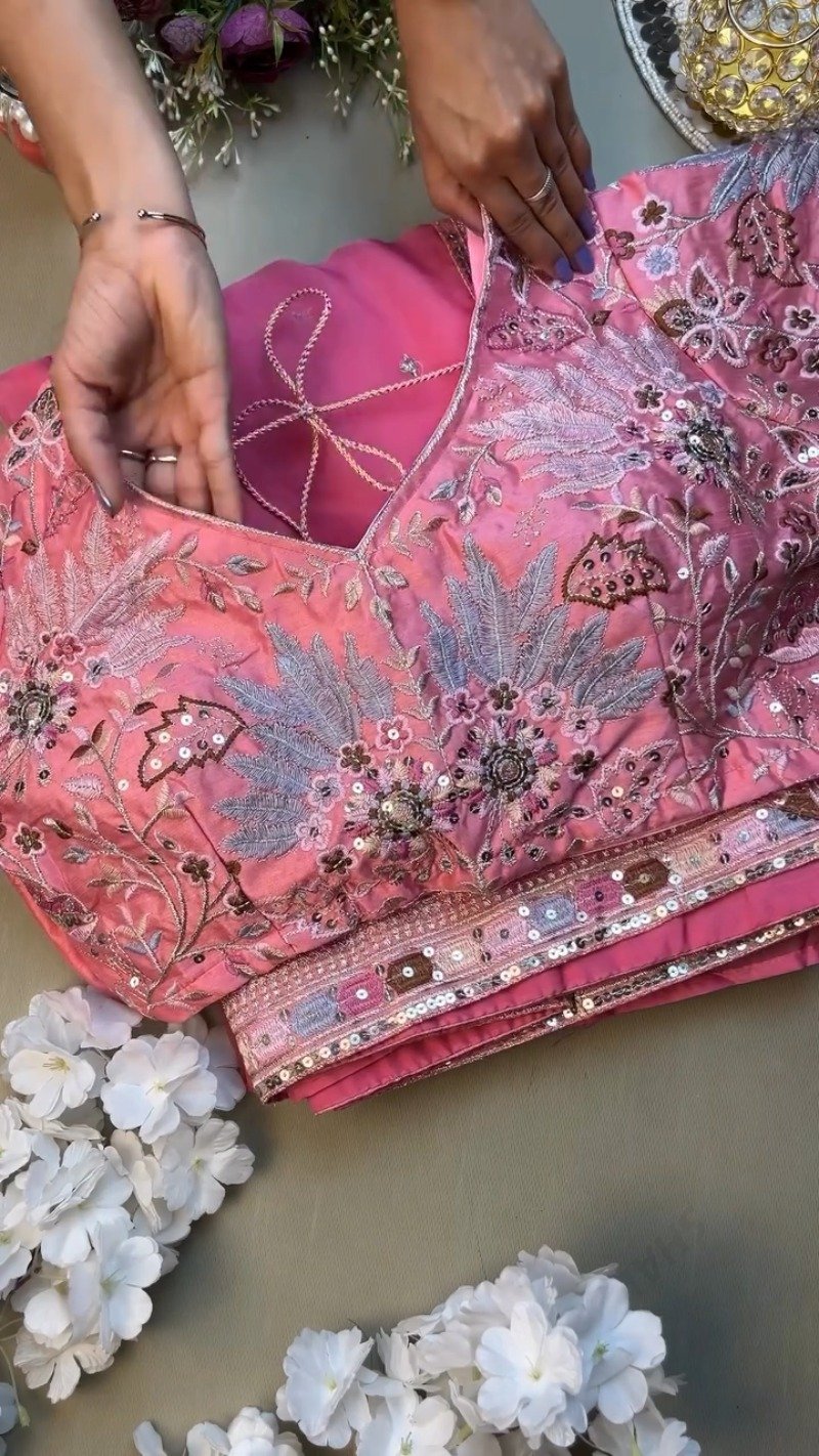 Rosy Radiance Floral Embroidered Saree Set โ Available in Vibrant Pink - Image 3