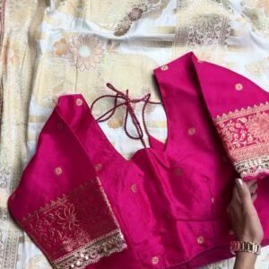 Exquisite Brocade-Embellished Saree and Blouse Set – Available in Cream & Magenta