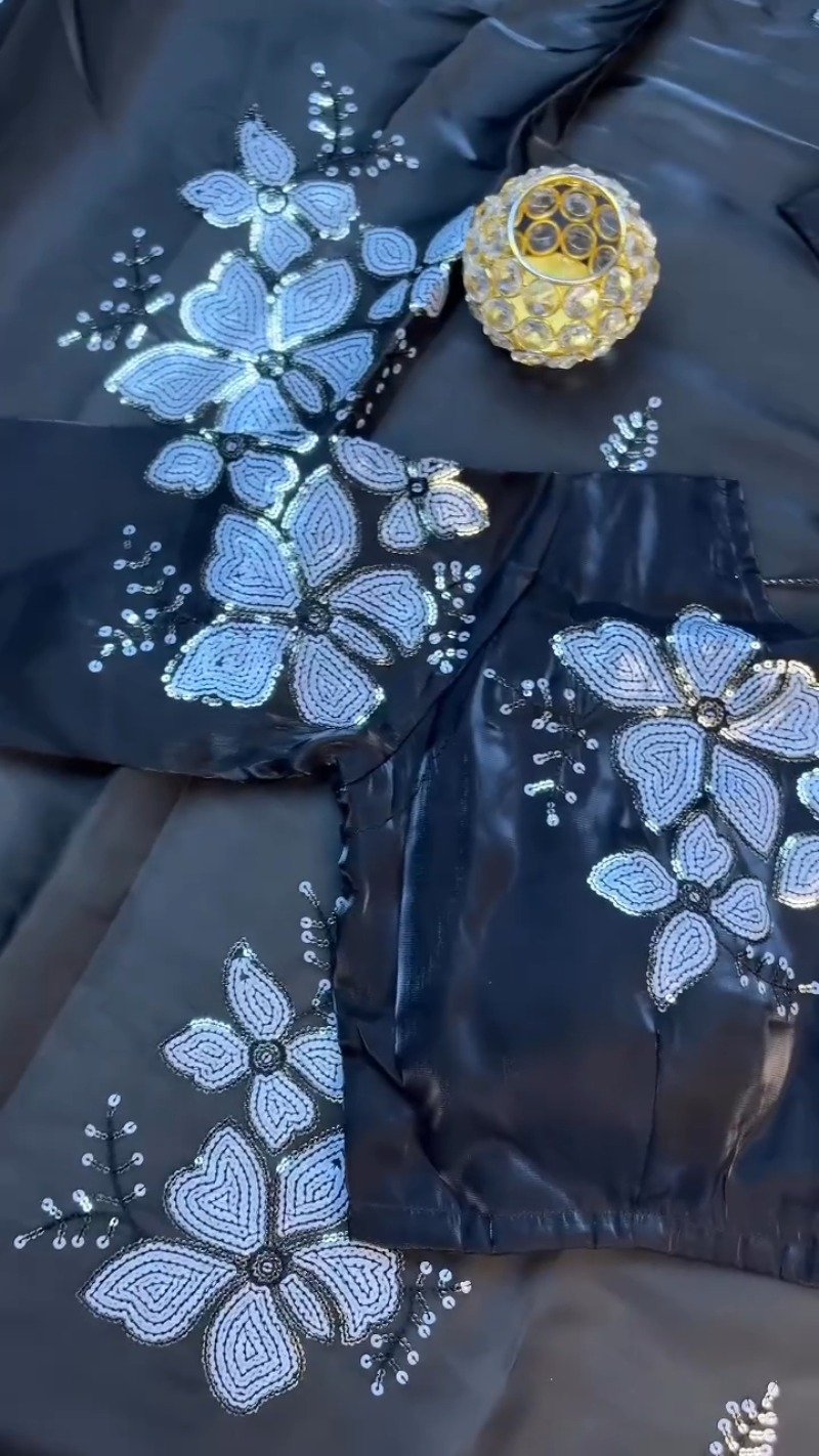 Midnight Bloom Sequin-Embellished Saree Set - Image 7