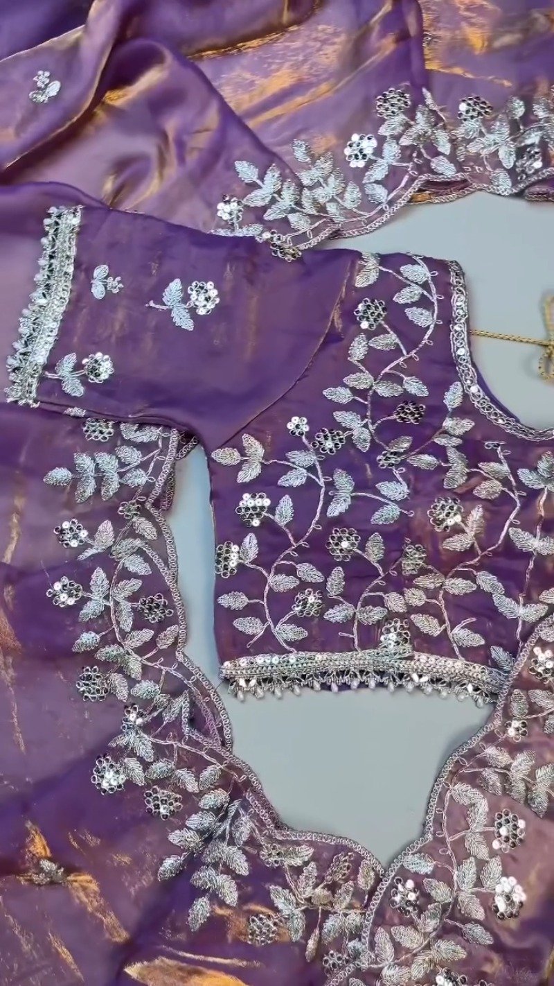 Enchanting Lavender Organza Saree Set with Silver Zari Embroidery