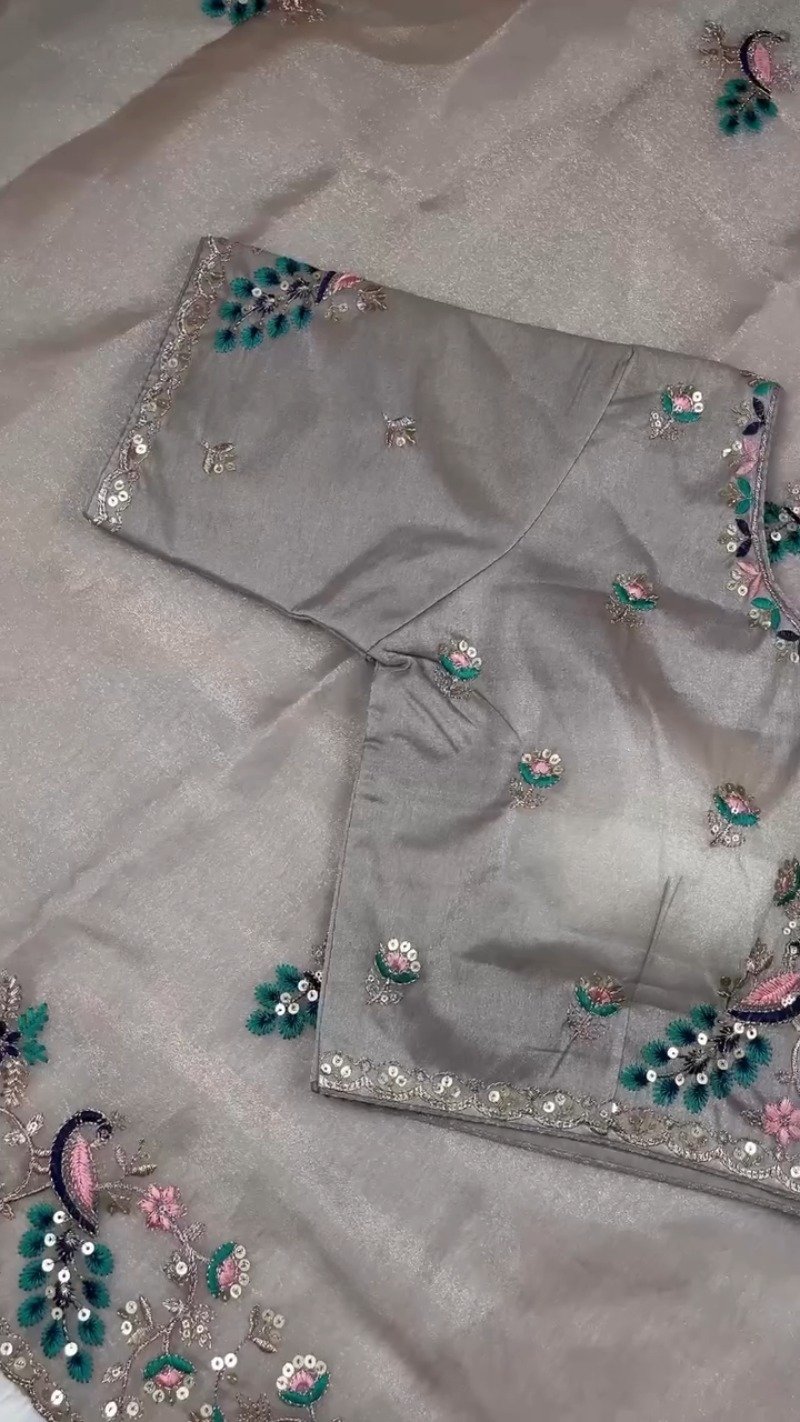 Morpankh Morni Embroidered Tissue Silk Saree Set – Grey Sophistication - Image 8