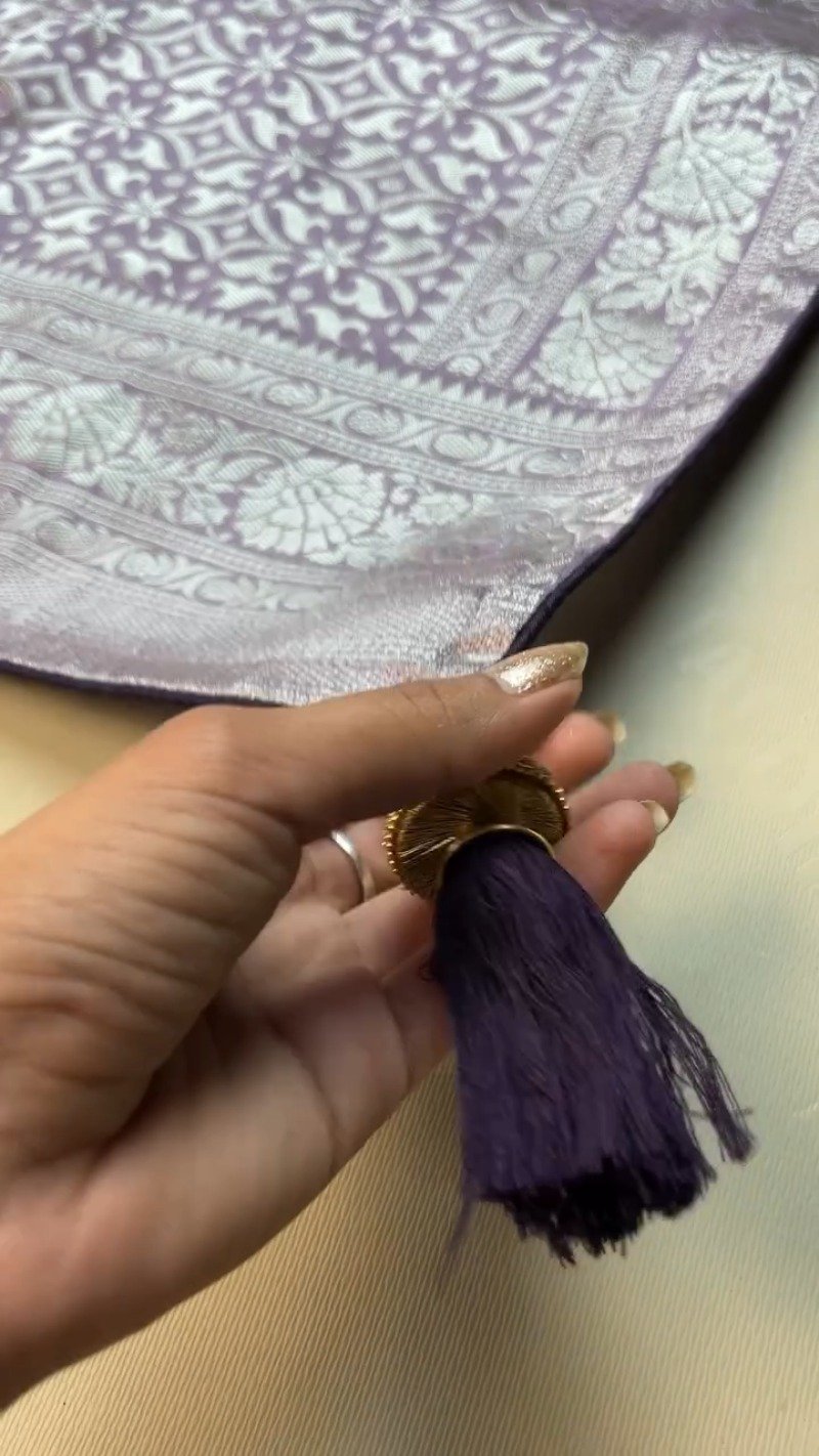 Opulent Lilac & Midnight Blue Handcrafted Silk Saree Set โ Available in Lilac & Midnight Blue - Image 4