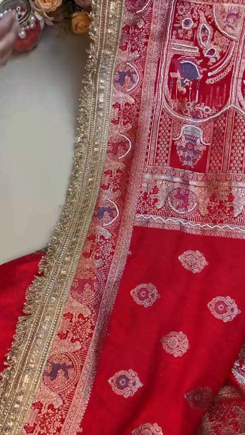 Regal Crimson Zardosi Handwork Banarasi Saree with Intricate Border - Image 2