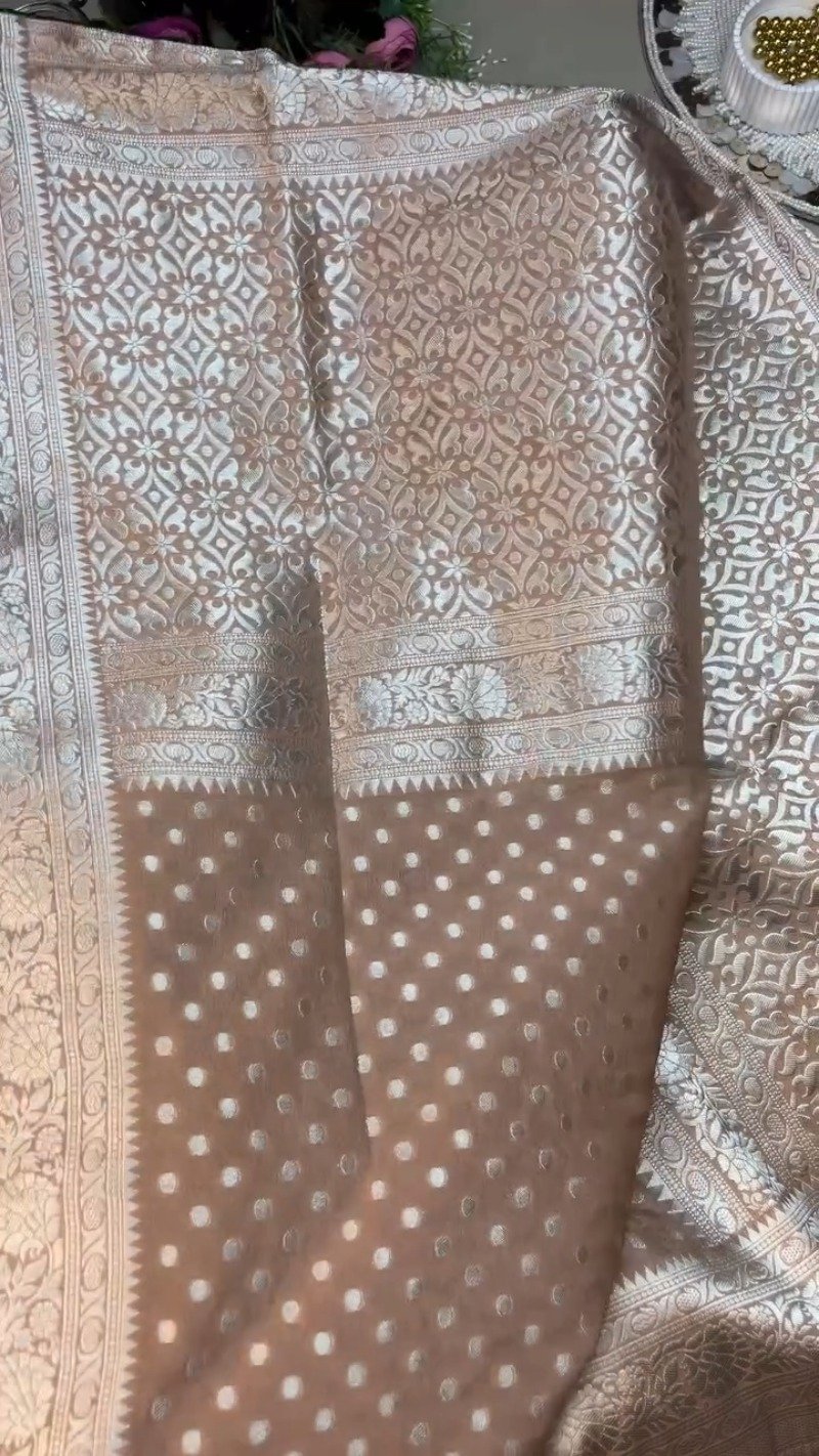 Opulent Wine & Champagne Banarasi Silk Saree Set – Available in Wine & Champagne - Image 3