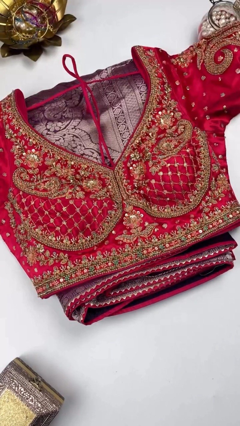 Royal Velvet & Silk Zari Woven Saree Ensemble β Available in Crimson & Deep Violet