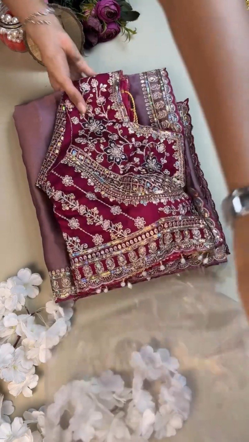 Enchanting Mauve & Royal Burgundy Embellished Saree Set - Image 2