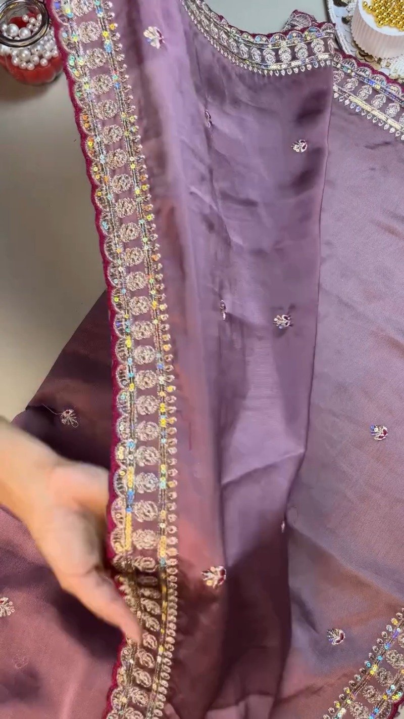 Enchanting Mauve & Royal Burgundy Embellished Saree Set - Image 6