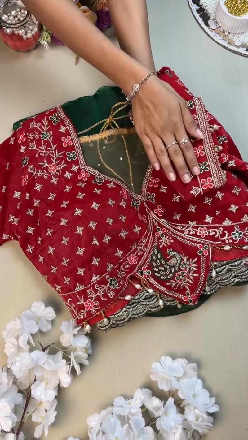 Regal Emerald Green Saree with Embroidered Red Blouse – Available in Green & Red - Image 2