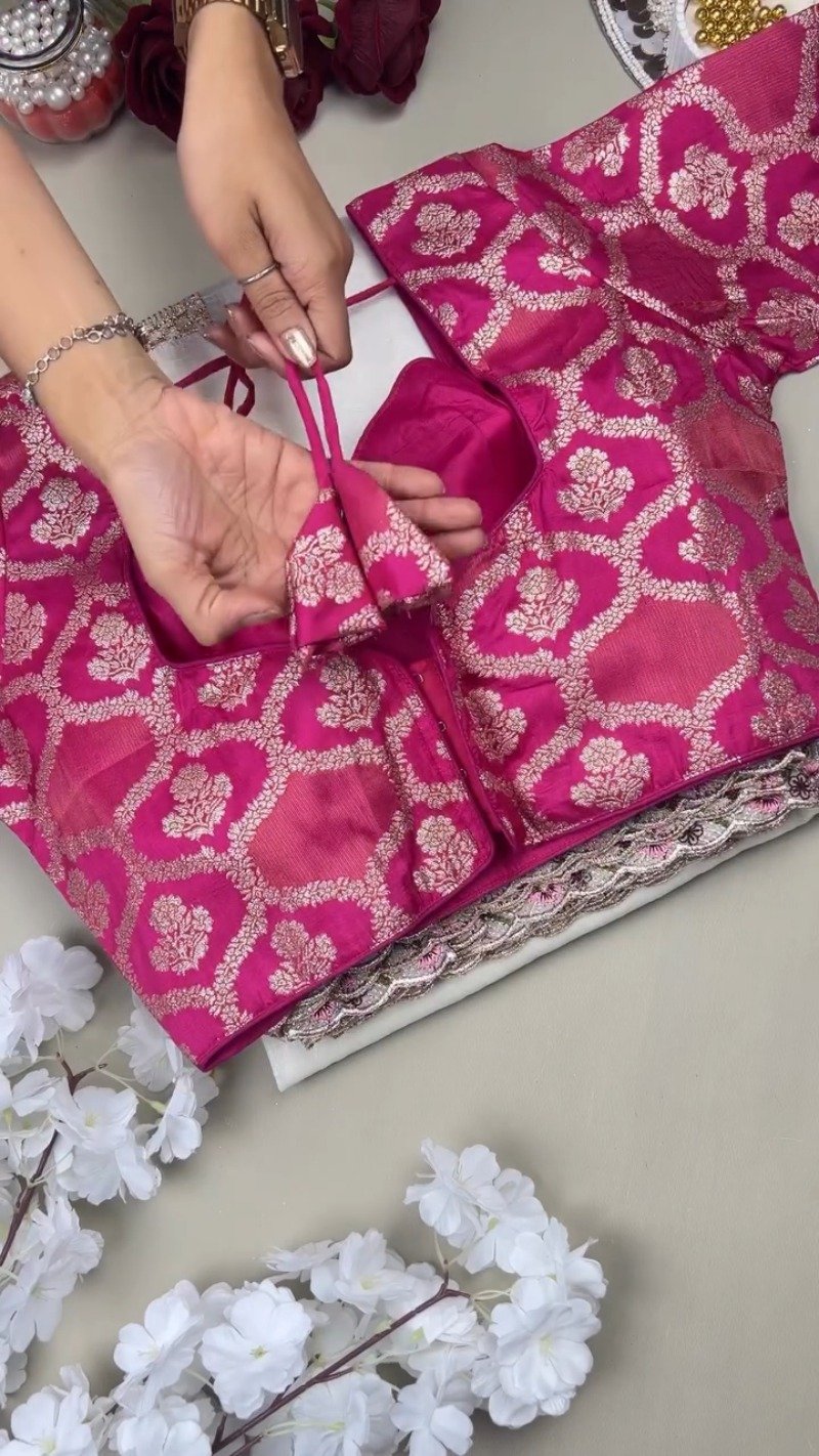 Elegant White & Fuchsia Embroidered Kurta Set โ A Celebration of Grace - Image 3