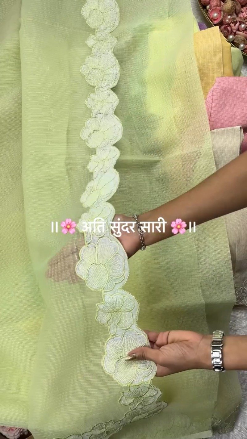 Pastel Floral Scalloped Border Saree with Matching Embroidered Blouse β Available in Lavender, Peach, Teal, Lemon & Beige - Image 2