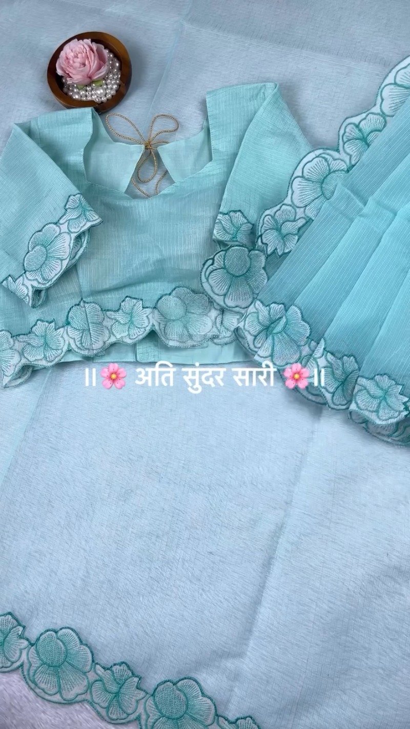 Pastel Floral Scalloped Border Saree with Matching Embroidered Blouse β Available in Lavender, Peach, Teal, Lemon & Beige - Image 4