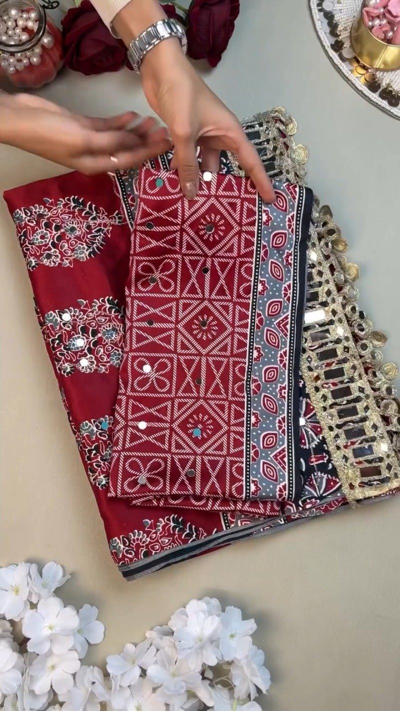 Regal Mirror-Work Ethnic Ensemble in Crimson & Ebony โ Available in Dual-Tone Prints - Image 2