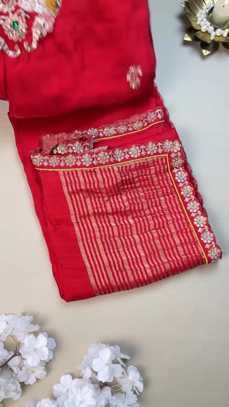 Regal Elephant Motif Handcrafted Saree with Contrast Blouse โ Available in Crimson Red & Sun-Kissed Yellow - Image 3