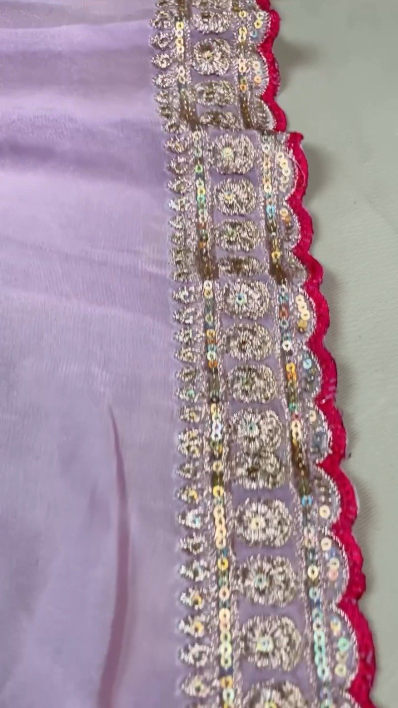 Royal Magenta & Pastel Lavender Embellished Silk Saree Set โ Available in Magenta & Lavender - Image 4