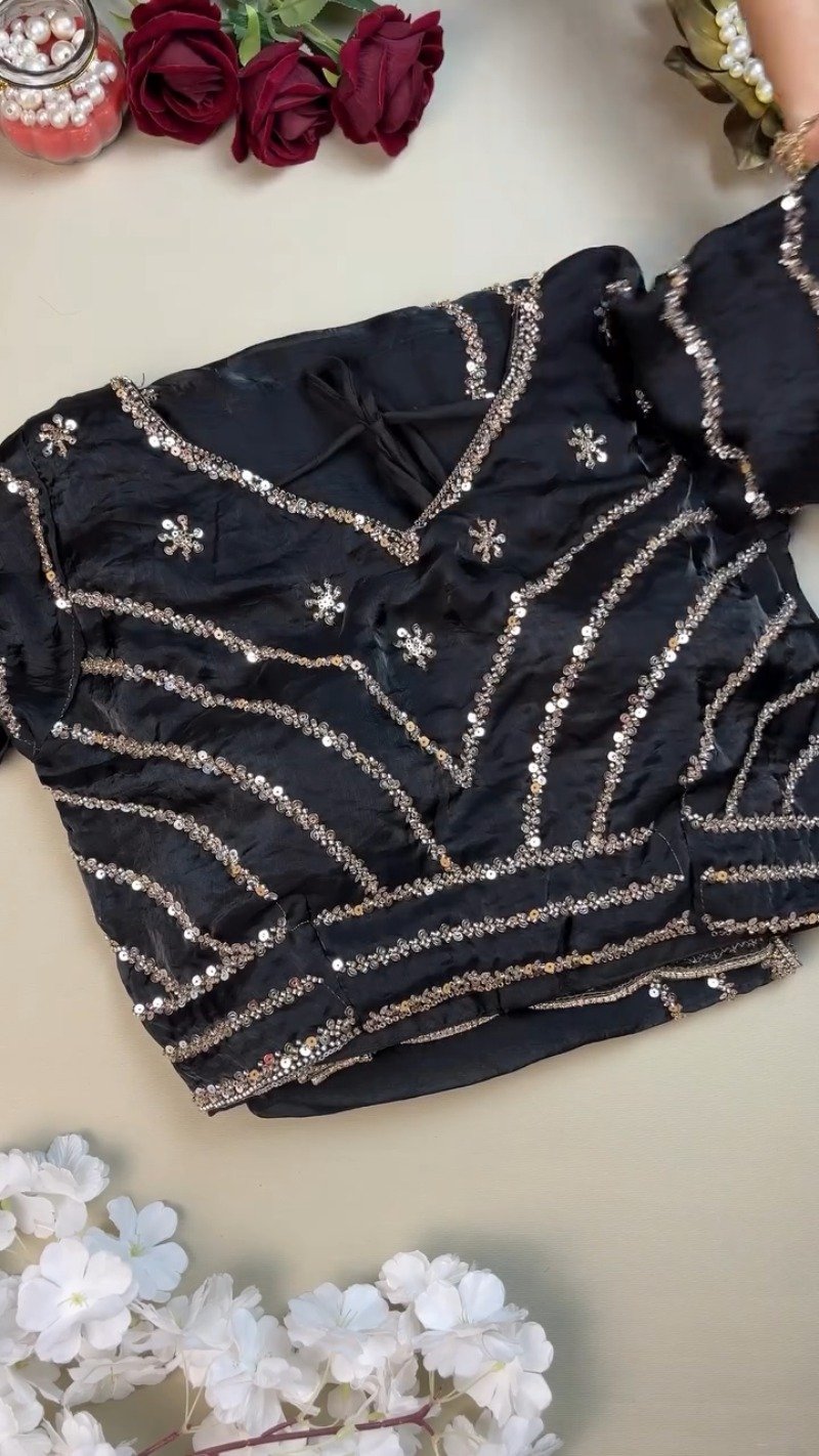 Midnight Radiance Embellished Saree and Blouse Set β Available in Black - Image 3